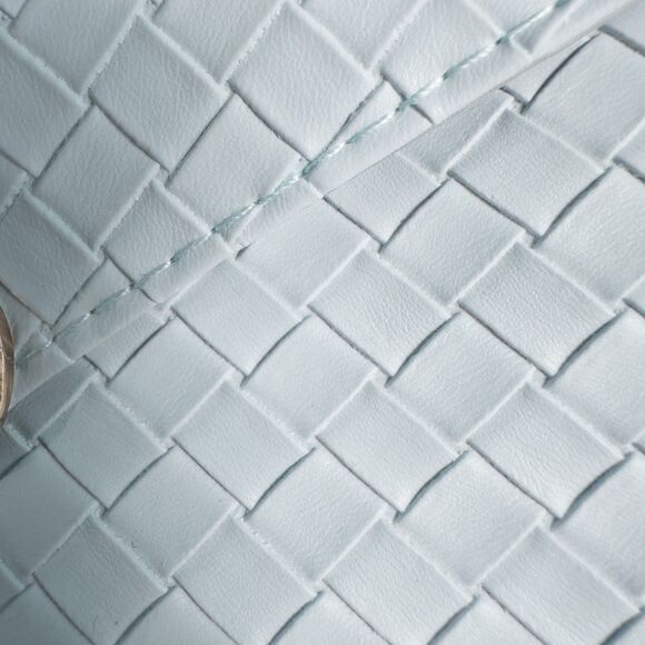 5/$20 NWOT Ipsy Glam Bag January 2025 Woven Faux Leather Blue Quiet Luxury - Picture 6 of 7